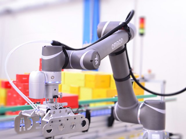 کاربرد ربات‌ها در بسته بندی لوازم پزشکی